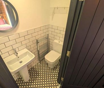 1 bedroom in a house share to rent - Photo 5