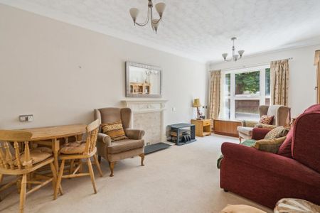 2 bedroom retirement property to rent - Photo 3