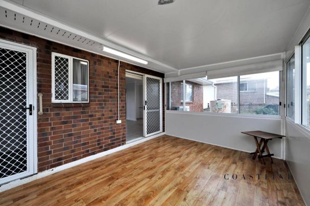 Cute 2 Bedroom Brick only minutes to Beach - Photo 1