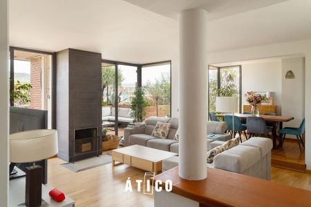 4 room luxury penthouse for rent in Barcelona, Spain - Photo 3