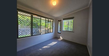 House with Studio underneath - Photo 4