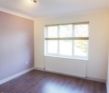 3 Bedroom Flat To Rent - Photo 2