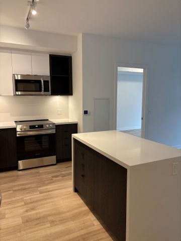 For Lease - 333 Sunseeker Avenue Unit# 326, Innisfil, Ontario - Photo 4