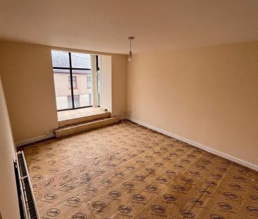3 bedroom maisonette to rent - Photo 2