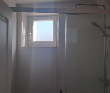 Location Appartement 4 pièces 79m² NEUILLY SUR SEINE 92200 - Photo 5