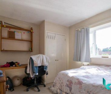 5 bedroom semi-detached house to rent - Photo 4