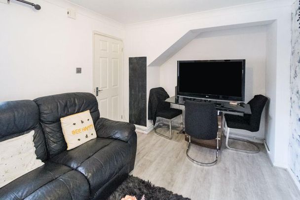 1 bedroom property to rent - Photo 1
