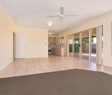 WELL MAINTAINED VILLA IN TIDY COMPLEX - Photo 1