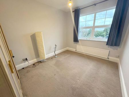 3 bedroom apartment to rent - Photo 3