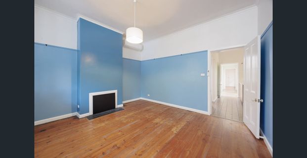 Charming Parkville home with space, style & convenience - Photo 1