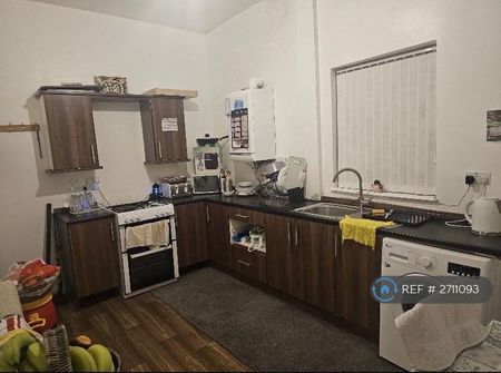2 bedroom terraced house to rent - Photo 4