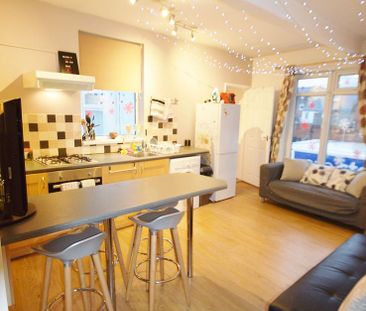 3 bedroom house share to rent - Photo 2