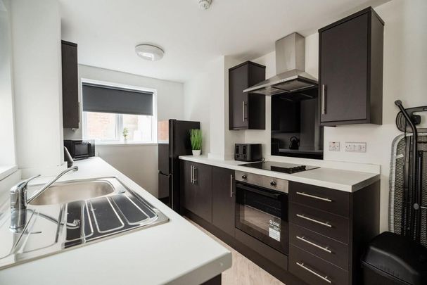 4 bedroom house to rent - Photo 1