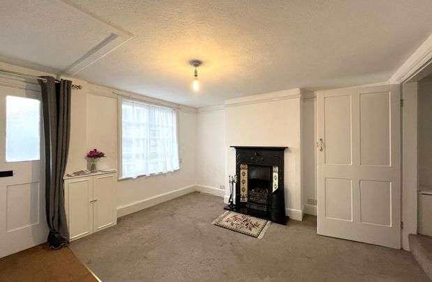 2 bedroom terraced house to rent - Photo 1