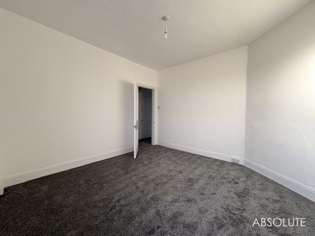 3 bed flat to rent in 3 Higher Polsham Road, Paignton, TQ3 - Photo 2