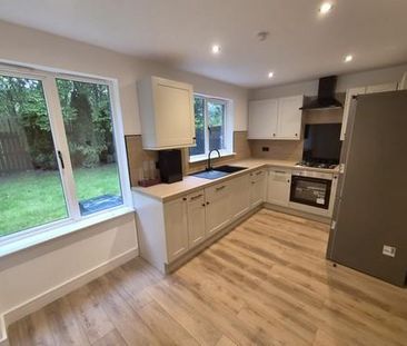 4 bedroom detached house to rent - Photo 5