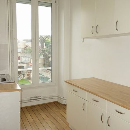 Location Appartement 3 pièces 75m² REIMS 51100 - Photo 4