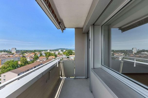 Looking for a home with a view in Birsfelden? - Photo 1