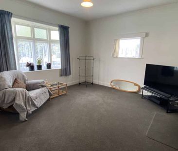THREE BEDROOMS - HOKOWHITU - Photo 1