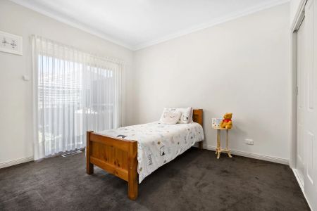 Unit 2/16 Maverston Street, - Photo 3