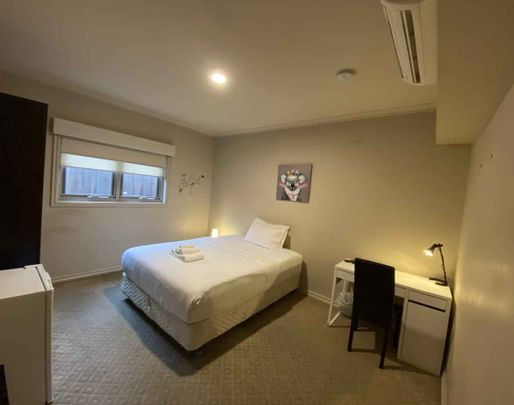 Room 4 (Non Ensuite) - Photo 1