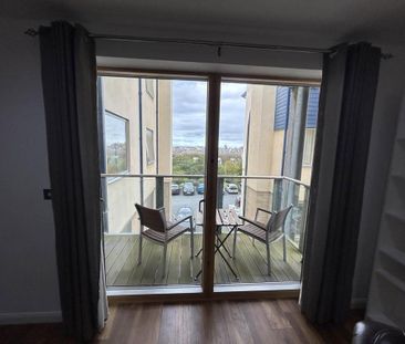 2 bedroom flat to rent - Photo 6