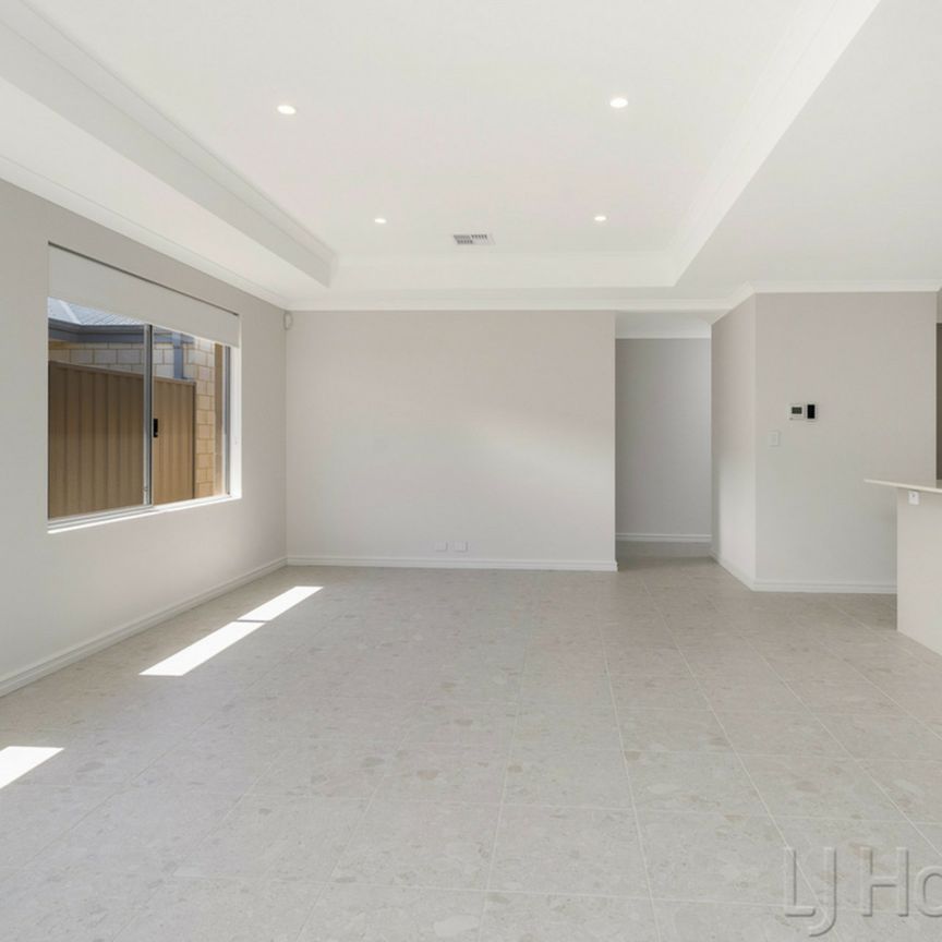 Modern Brand New Spacious Family Home - Photo 1