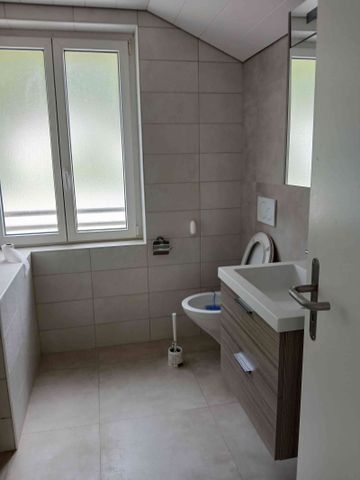 2.5 Zimmer, 90 m², 1. Stock - Photo 3