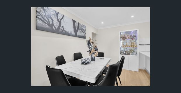 Luxury Family brick house - Photo 1