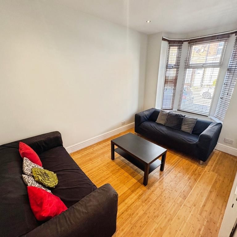 5 bedroom terraced house to rent - Photo 1