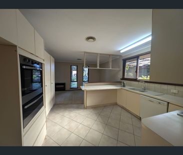 6 Teal Mews, Willetton, WA 6155 - Photo 1