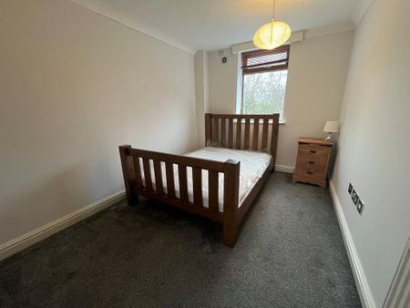 2 bedroom flat to rent - Photo 4