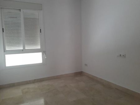 Flat - Sevilla (San Bernardo-Buhaira-Huerta del Rey) - Photo 3