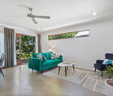 Stylish Furnished Cottage - Photo 2