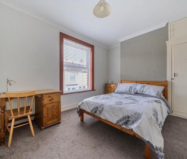 3 bedroom terraced house to rent - Photo 6