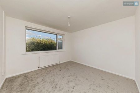 2 bedroom semi-detached bungalow to rent - Photo 4