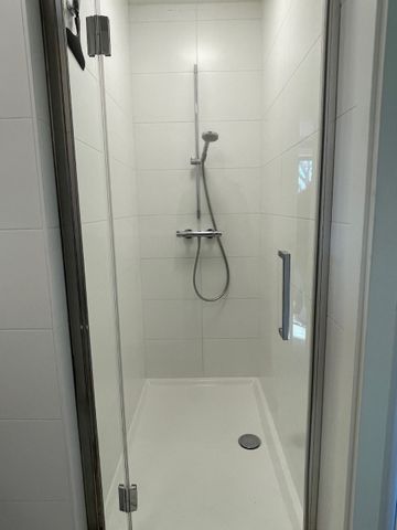 Zeer energiezuinig appartement met 1 slaapkamer en autostaanplaats! - Photo 2