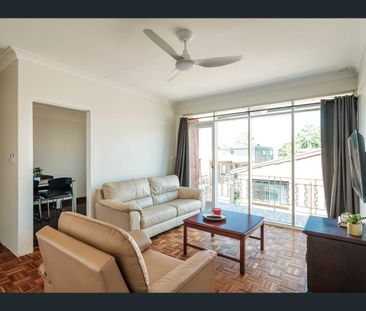 12 Jack Brabham Drive, Hurstville, NSW 2220 - Photo 2