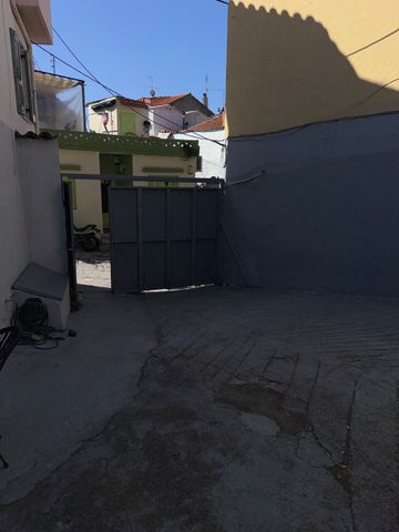 Μονοκατοικία για ενοικίαση Κουλέ Καφέ (Άνω Πόλη) - Photo 2