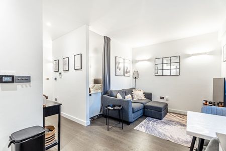 Available unfurnished from 15/12/2025 - Photo 3