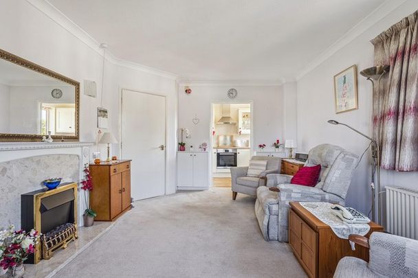 2 bedroom retirement property to rent - Photo 1