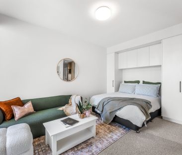 Fully Furnished Studio Apartment - Photo 2