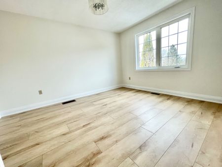 For Lease - 69 D'ambrosio Drive, Barrie, Ontario - Photo 3