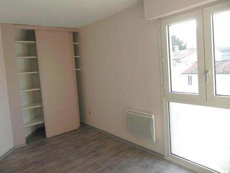 Location Appartement 3 pièces 64m² MILLAU 12100 - Photo 3