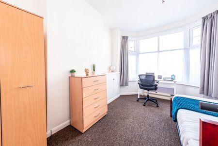 5 bedroom terraced house to rent - Photo 3