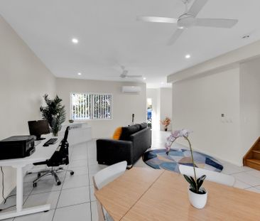 Modern Living in the Hearth of Mango Hill - Photo 2