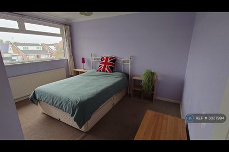 4 bedroom detached house to rent - Photo 4