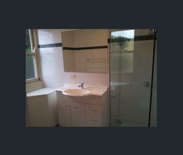 Bright & Spacious One-Bedroom Apartment in a Prime Inner-City Location - Photo 3