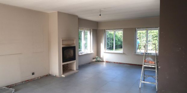 Woning te huur in Snellegem voor € 1.350 met 3 slaapkamers - Photo 1