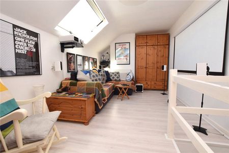 64, Woodside Place, Leeds, West Yorkshire, LS4 2QU - Photo 5